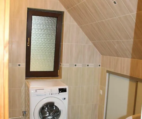 Raamatu Puhkemaja * Jaarja